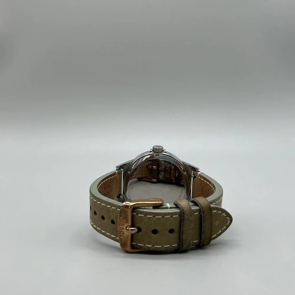 Fossil Womens Watch 38mm Silver Tone Leather Day Date BQ1622 New Battery